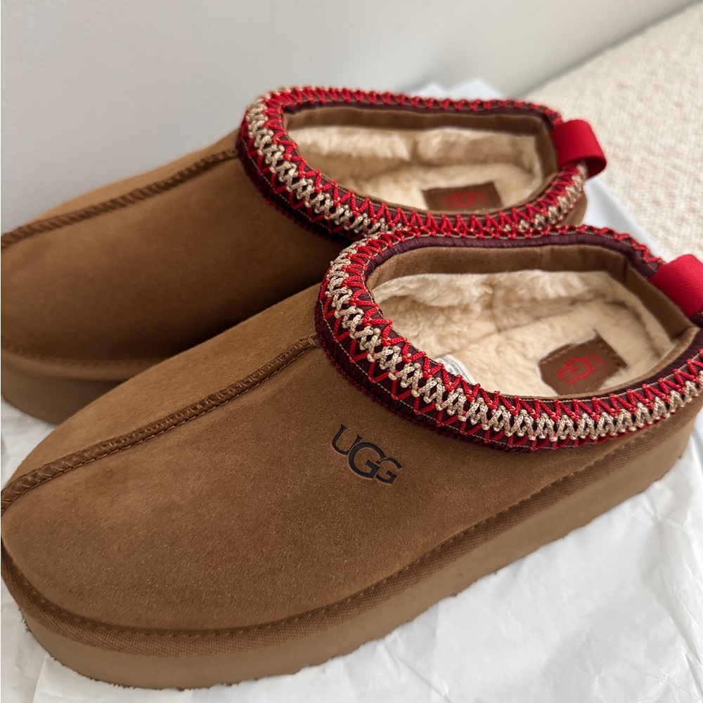 UGG Tazz Platform Slipper Chestnut Size 7 Women - Picture 1 of 11